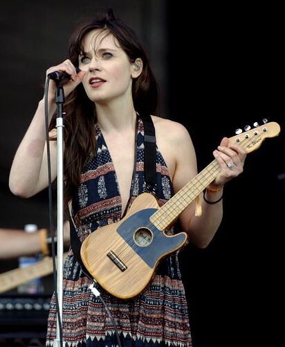 zooey