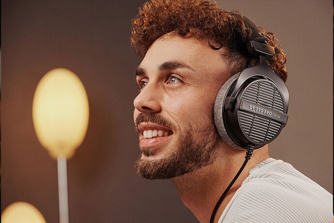 DT-990-PRO-Kopfhörer-Mixing-Mastering-beyerdynamic-xl-1